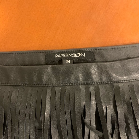 Black pleather fringe skirt - Picture 2 of 2